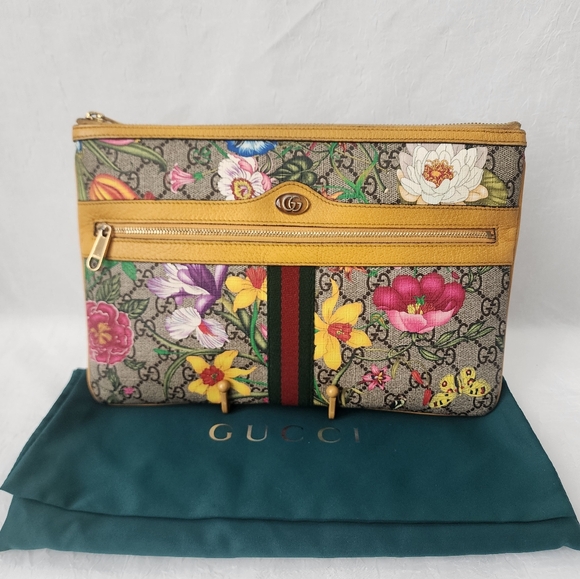 Gucci Handbags - Auth Gucci GG Ophedia Floral Pouch/Clutch Bag